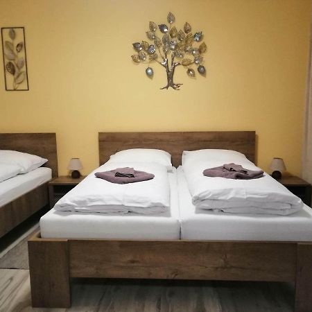 Apartman West Poprad Buitenkant foto