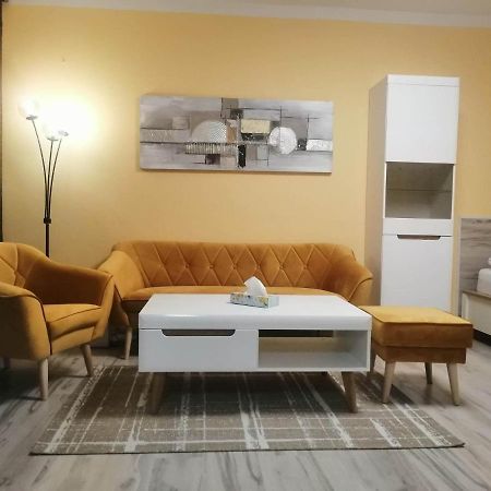 Apartman West Poprad Buitenkant foto