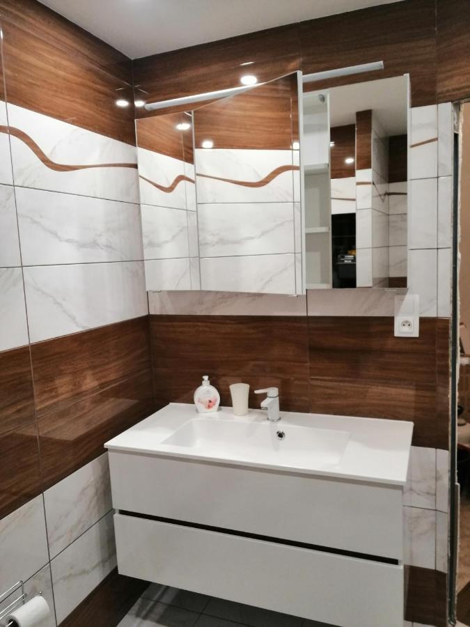 Apartman West Poprad Buitenkant foto