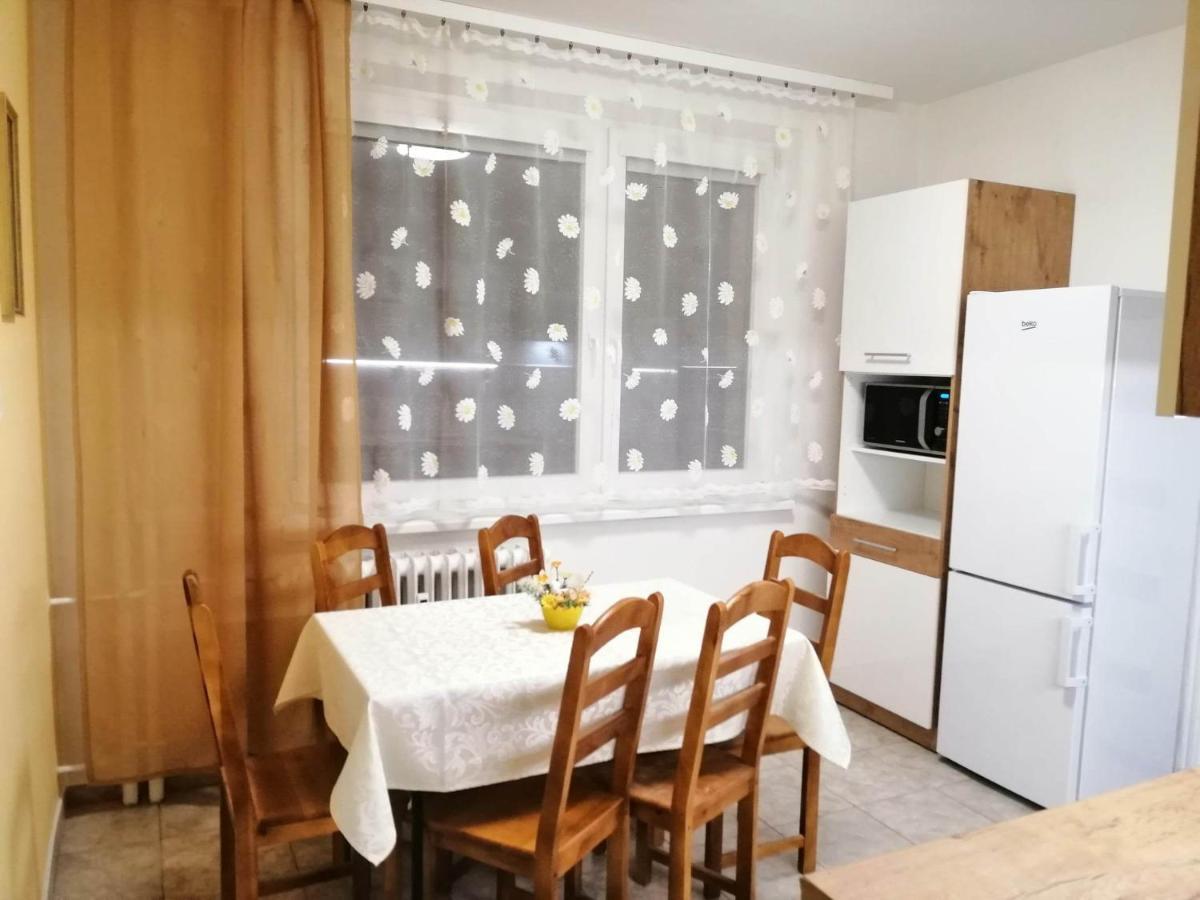 Apartman West Poprad Buitenkant foto