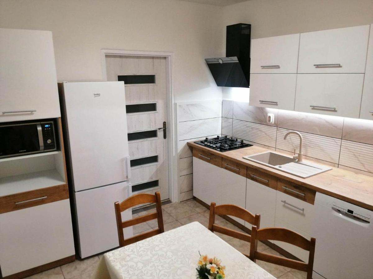 Apartman West Poprad Buitenkant foto