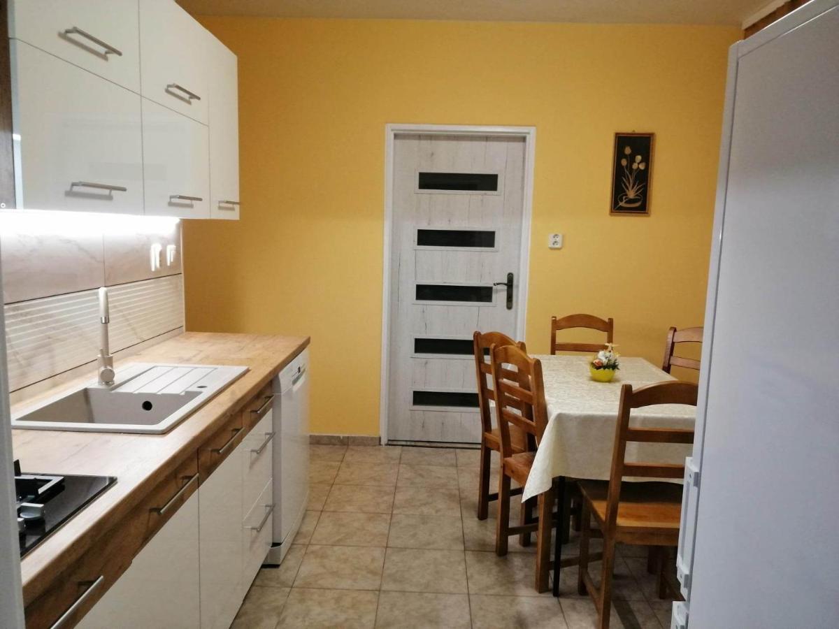 Apartman West Poprad Buitenkant foto