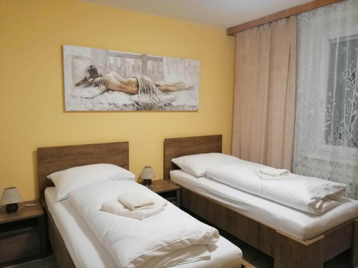 Apartman West Poprad Buitenkant foto